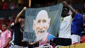 La cruel bandera con la que los hinchas de PSG recibieron a Messi en el partido por el Mundial de Clubes. La cruel bandera con la que los hinchas de PSG recibieron a Messi en el partido por el Mundial de Clubes.