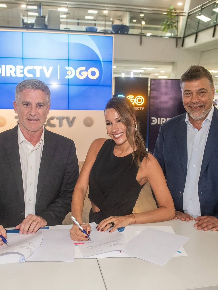 La modelo deslumbró en su presentación oficial. La modelo deslumbró en su presentación oficial.