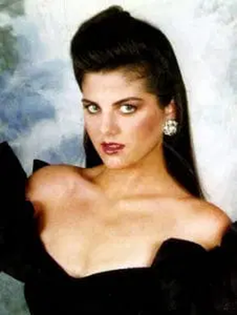 Viviana Lucero de Rivadavia fue Reina Nacional de la Vendimia de 1990. Viviana Lucero de Rivadavia fue Reina Nacional de la Vendimia de 1990.