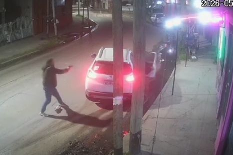 El policía repelió a dos delincuentes en un intento de robo en Florencio Varela. El policía repelió a dos delincuentes en un intento de robo en Florencio Varela.