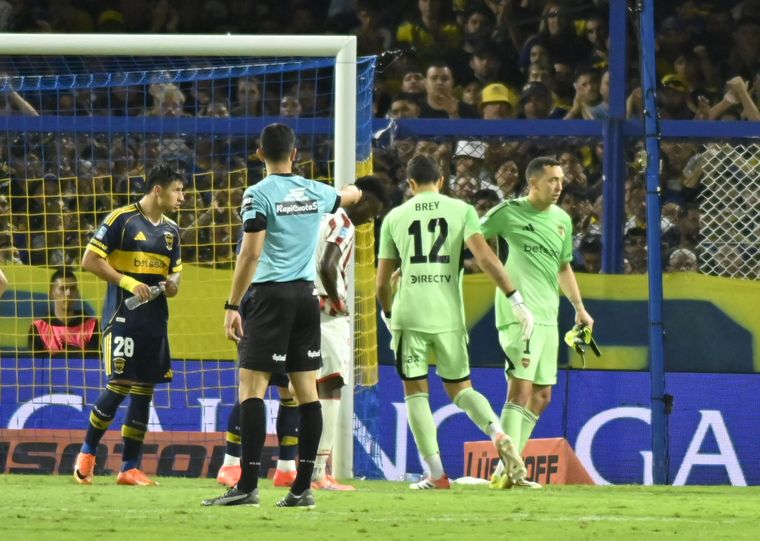 Se confirmó la lesión de Marchesín y Boca pierde a su arquero por varias semanas.
