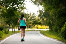 La actividad física es una de las claves para prevenir el cáncer de mama.
