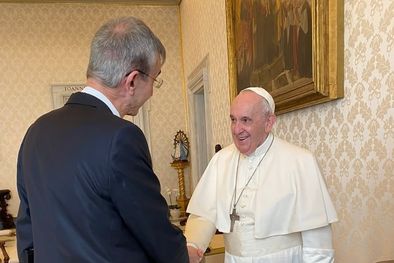 MDZol | Nelson Castro y el papa Francisco se reunieron en 2019 en el Vaticano Foto: Instagram @nelsoncastrook