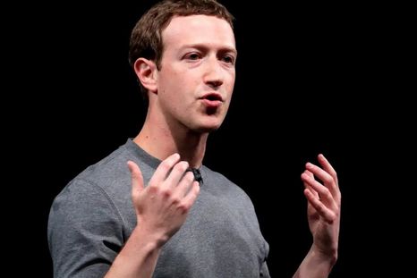 Mark Zuckerberg propone unos dispositivos inteligentes que cambiarán el mercado. Mark Zuckerberg propone unos dispositivos inteligentes que cambiarán el mercado.