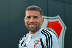 Tras retirarse de la Selección argentina, y con un par de entrenamientos, Nicolás Otamendi tendría su debut como titular en River.