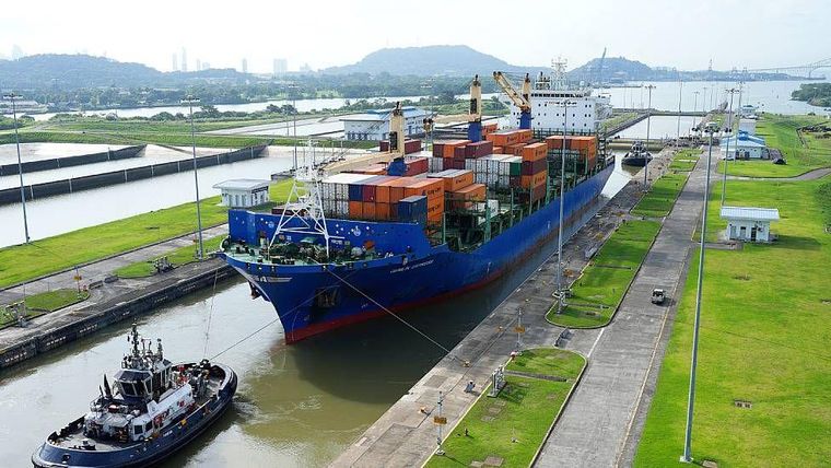 Una filial del conglomerado chino CK Hutchison ha mantenido contratos desde la década de 1990 para operar terminales de contenedores en las entradas del Pacífico y el Atlántico del canal de Panamá.