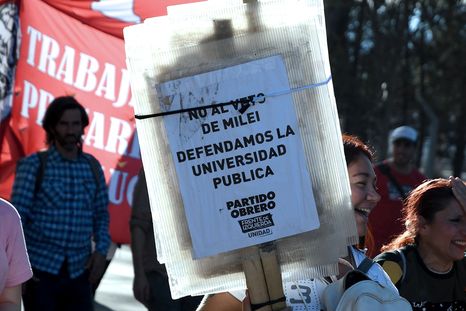 La oposición puso el grito en el cielo por el nuevo veto a la Ley de Financiamiento Universitario. La oposición puso el grito en el cielo por el nuevo veto a la Ley de Financiamiento Universitario.