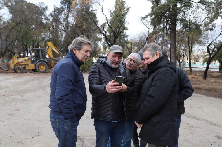 Obras Emir y Omar Félix supervisando tareas Foto: Gentileza Municipalidad de San Rafael