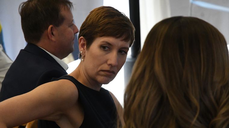 La ministra Jimena Latorre denunció al sindicato petrolero por obstaculizar las tareas de remediación. La ministra Jimena Latorre denunció al sindicato petrolero por obstaculizar las tareas de remediación.