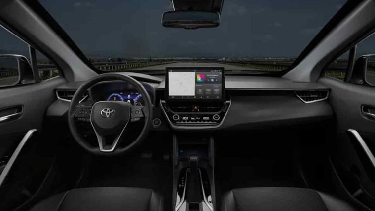 El Toyota Corolla Cross se encuentra disponible tanto con una motorización naftera como una variante híbrida.