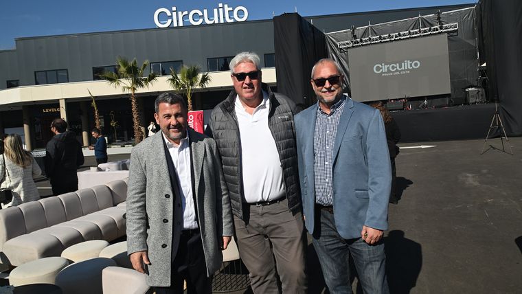Foto de hermanos: Flavio Kristich, Iván Kristich y Gabriel Kristich. Foto de hermanos: Flavio Kristich, Iván Kristich y Gabriel Kristich.