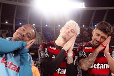 La burla de los uruguayos del Flamengo a Gastón Martirena tras eliminar a Racing y clasificarse a la final. Foto: @Flamengo La burla de los uruguayos del Flamengo a Gastón Martirena tras eliminar a Racing y clasificarse a la final. Foto: @Flamengo