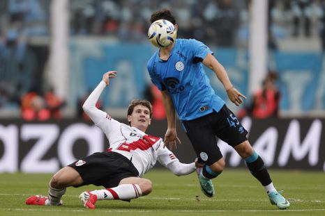 River y Belgrano juegan la final del Torneo Apertura en el Mario Alberto Kempes de Córdoba. River y Belgrano juegan la final del Torneo Apertura en el Mario Alberto Kempes de Córdoba.