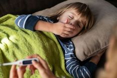 La mayoría de los niños contagiados con covid-19 padecen síntomas leves o son asintomáticos.