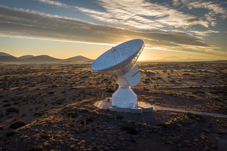 Vecinos y turistas podrán participar de la Open Week, una experiencia educativa y gratuita en la estación espacial de Malargüe. Vecinos y turistas podrán participar de la Open Week, una experiencia educativa y gratuita en la estación espacial de Malargüe.