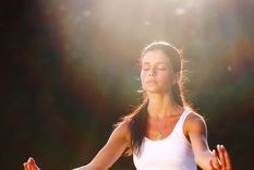 Viví la relajación y gratitud de una manera más intensa y pura a través de la meditación, te enseñamos en esta nota a practicarlo en 10 minutos Foto: Shutterstock