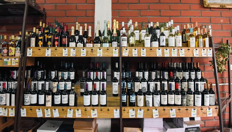 El vino argentino busca posicionarse entre las góndolas más competitivas del mundo. Foto: Santiago Tagua/MDZ