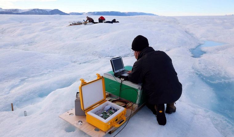 deshielo global Investigadores en el lugar del estudio, en Groenlandia. Foto: Pnas.