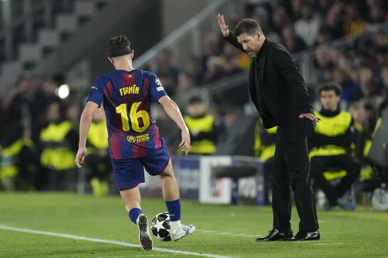 Simeone valoró el golpe en el Camp Nou pero advirtió que la serie sigue abierta.
