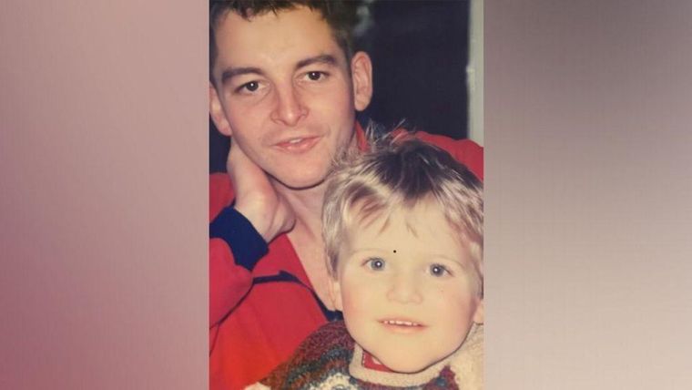 Jack, de pequeño, con su papá, Fred, quien falleció a causa de la enfermedad de Huntington.