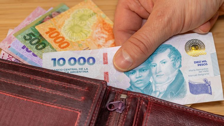 La Anses continúa este martes 14 de octubre con el pago de jubilaciones, pensiones y asignaciones en todo el país.