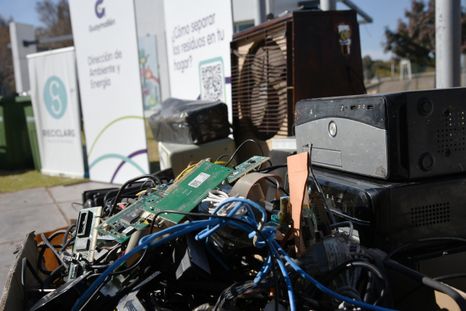 Guaymallén avanza en la economía circular con acciones que promueven el reciclaje de residuos electrónicos. Guaymallén avanza en la economía circular con acciones que promueven el reciclaje de residuos electrónicos.