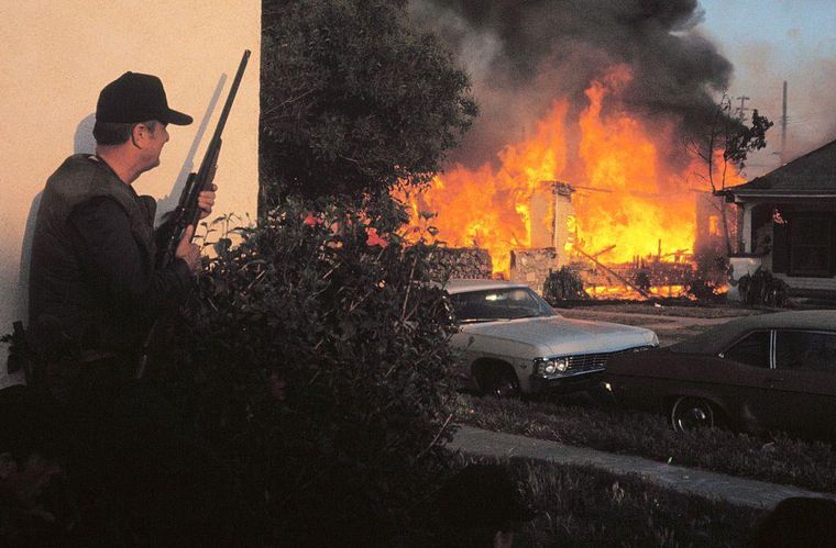 En el operativo del FBI de mayo de 1974 fallecieron seis miembros del SLA.