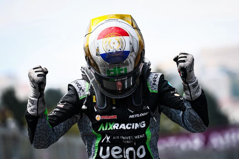 Joshua Düerksen, piloto paraguayo de Fórmula 2 y exrival de Franco Colapinto. Joshua Düerksen, piloto paraguayo de Fórmula 2 y exrival de Franco Colapinto.