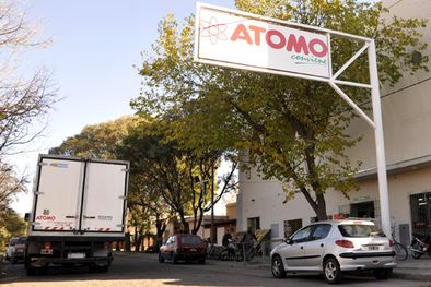 MDZol | El Supermercado Atomo, de calle Emilio Mitre, víctima de un robo que incluyó amenazas y golpes. Foto: Mediamza.com