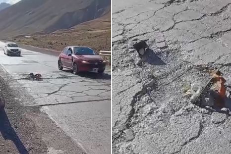 Bache en la ruta 7 a la altura del arroyo Los Puquios. Bache en la ruta 7 a la altura del arroyo Los Puquios.