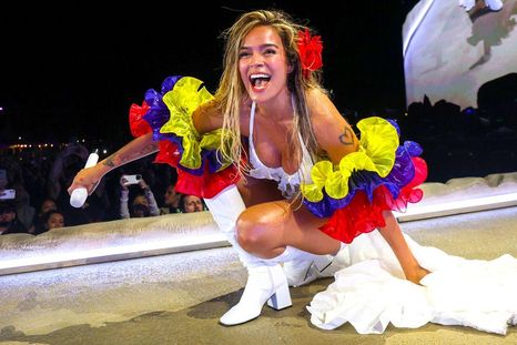 Karol G hace parte de la prolífica producción de fenómenos musicales de Medellín de los últimos años. Karol G hace parte de la prolífica producción de fenómenos musicales de Medellín de los últimos años.