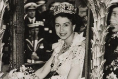 Este es el mayordomo que tendrá una tarea primordial: decidirá qué parte de los diarios de la reina Isabel II se harán públicos. Foto: INSTAGRAM @THEROYALFAMILY