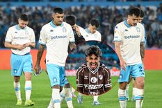 Una dura derrota de Racing que fue abordada en redes. Foto: Fotobaires Una dura derrota de Racing que fue abordada en redes. Foto: Fotobaires