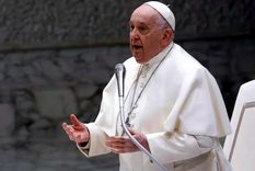 Francisco no deja de pedir por la paz mundial. Foto: Efe.