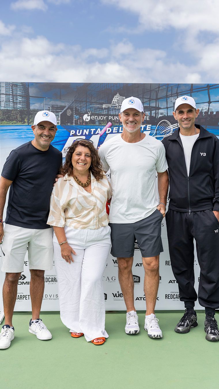 Ivana Deep -Presidente de BMW Argentina- junto a Leo Mateu, Dalmiro Iufe y Alexis Sabbag, de AutoPremier. Ivana Deep -Presidente de BMW Argentina- junto a Leo Mateu, Dalmiro Iufe y Alexis Sabbag, de AutoPremier.