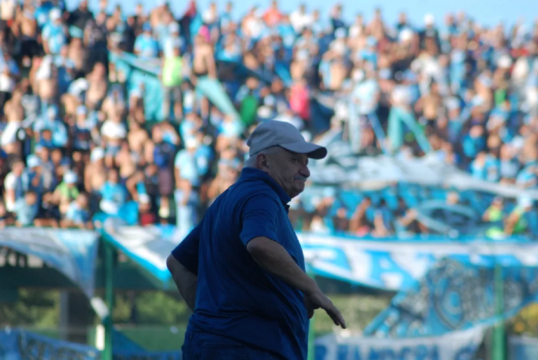 Carlos Sperdutti, el entrenador que ascendió a Gutiérrez.