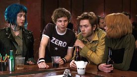 La película sigue a un joven músico que se enamora de una chica misteriosa y descubre que, para estar con ella, primero deberá enfrentar a sus ex. La película sigue a un joven músico que se enamora de una chica misteriosa y descubre que, para estar con ella, primero deberá enfrentar a sus ex.