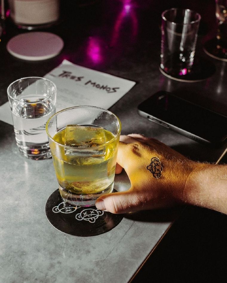 Foto: Instagram @3monosbar