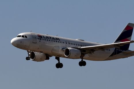 A cinco años de anunciar el fin de las operaciones en la Argentina, Latam Airlines logró la autorización a operar nuevamente vuelos de cabotaje, aunque la compañía confirmó que no tiene planes para hacer en el corto plazo.