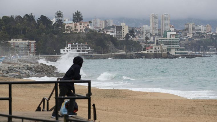 Los únicos daños materiales considerables hasta el momento se produjeron en la costa de la península de Kamchatka, en el este de Rusia.