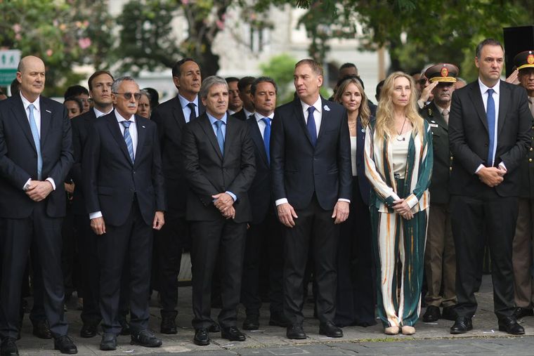 El lunes se hará una nueva reunión de Gabinete, con el caso Adorni que preocupa a todo el Gobierno