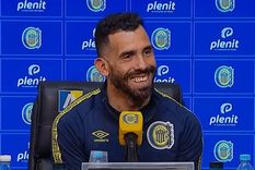 la llamativa reaccion de tevez ante una pregunta incomoda tras la derrota de central: me rio nada mas la llamativa reaccion de tevez ante una pregunta incomoda tras la derrota de central: me rio nada mas