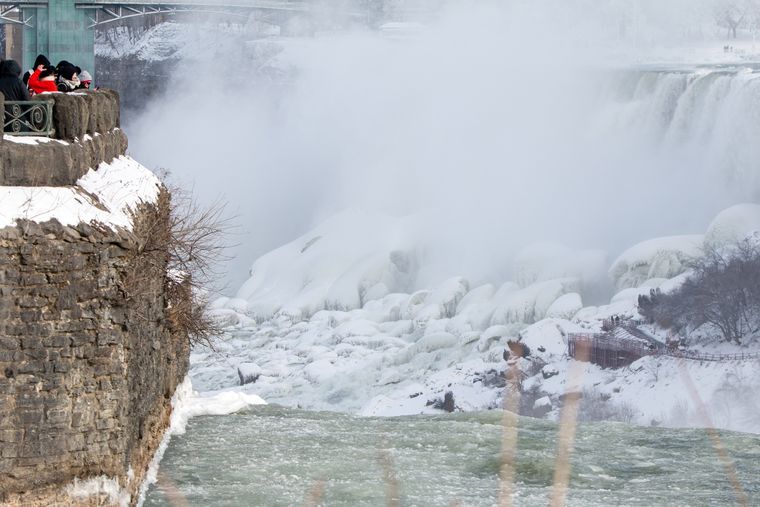 Así se ven las Cataratas del Niágara congeladas. Así se ven las Cataratas del Niágara congeladas.