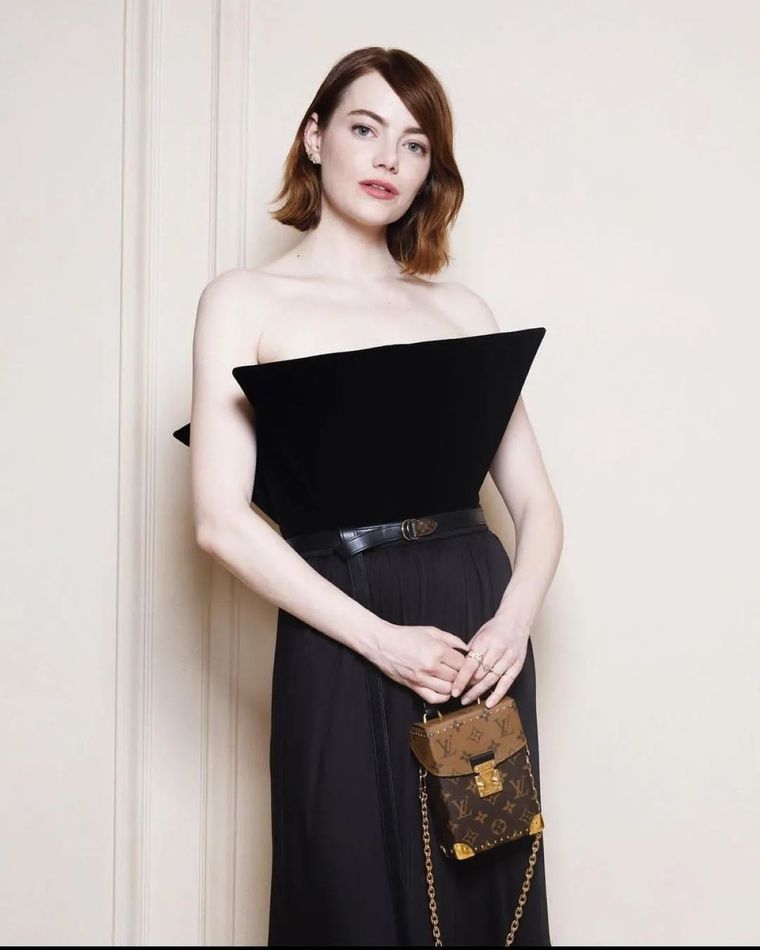 Emma Stone regresa a Hollywood con los mejores looks clásicos del 2023 Foto: Instagram