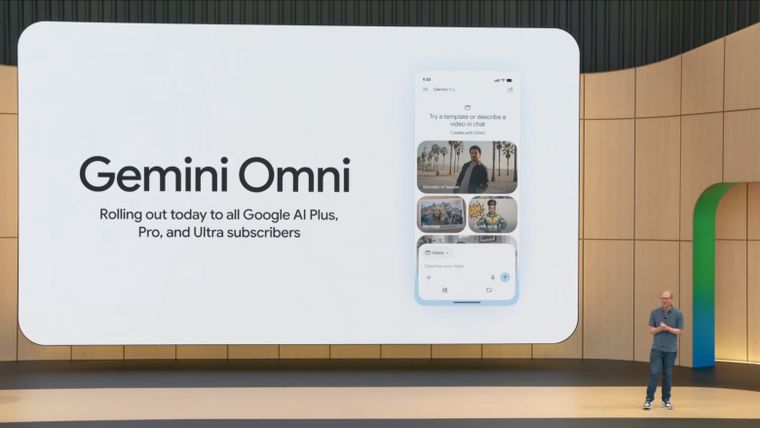 El entorno de Gemini Omni interpreta instrucciones secuenciales en lenguaje natural para modificar objetos y fondos en una filmación. El entorno de Gemini Omni interpreta instrucciones secuenciales en lenguaje natural para modificar objetos y fondos en una filmación.