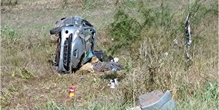 Un trágico accidente vial sacudió a la provincia de Entre Ríos cuando una beba de poco más de un año falleció tras el vuelco del vehículo en el que viajaba junto a sus padres.