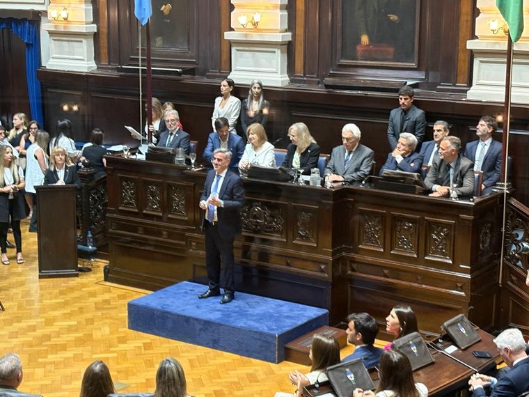 La Junta Electoral bonaerense entregó diplomas a los legisladores electos el 7S. Foto: José Luis Carut.