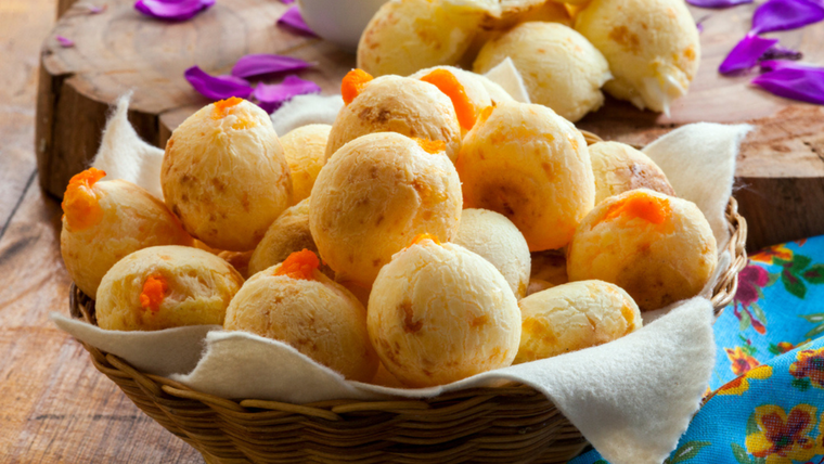 Dale un giro a la receta de chipá con el agregado de cheddar.