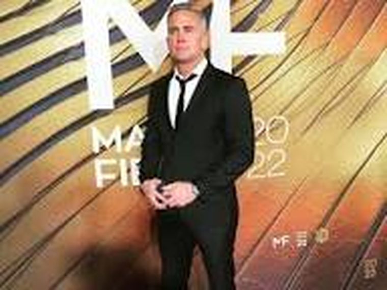 El multífasetico empresario de seguridad vial y artístico Leandro Camani en la entrega de los Martín Fierro 