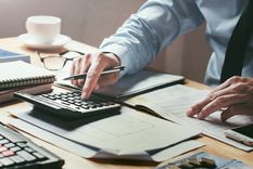 El 30 de junio vence el plazo para liquidar el aguinaldo y el 4 de julio vence el pago que tienen los empleadores para el mismo. El 30 de junio vence el plazo para liquidar el aguinaldo y el 4 de julio vence el pago que tienen los empleadores para el mismo.